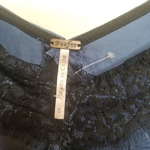 Comfy Lingerie with Lace detail, side split - Picture 7 of 7